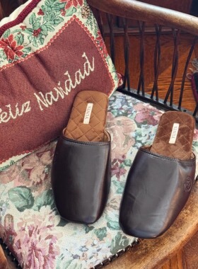 livingbank老钱风皮拖鞋高级感ins居家情侣拖鞋防滑可外出拖鞋