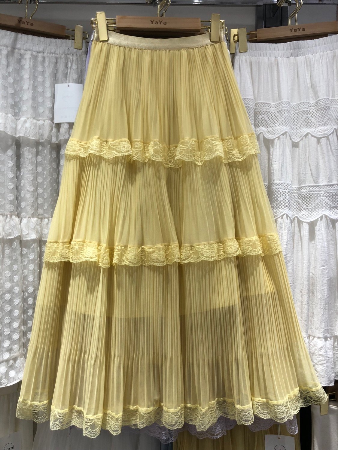 温柔甜妹风花边蕾丝网纱蛋糕裙女春季杏色a字肌理感蓬蓬中长裙仙