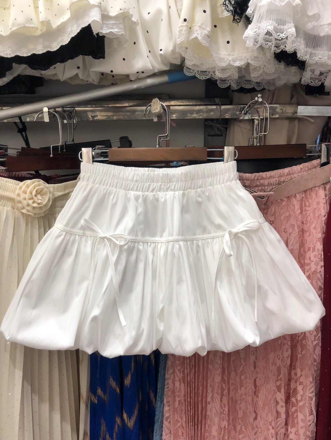 白色蝴蝶结花苞半身裙裤女2025春夏季白色高腰显瘦a字蓬蓬短裙子,女装/女士精品,半身裙,淘宝优惠券,粉丝福利购,淘宝优惠卷