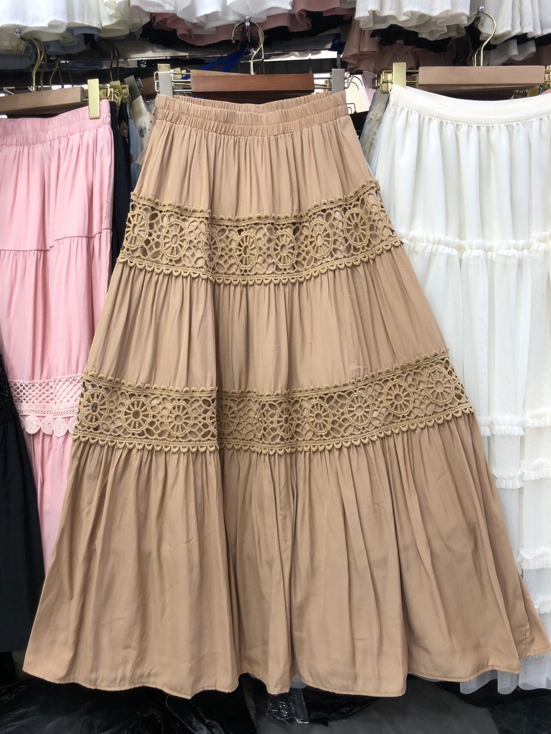 韩系设计感钩花镂空半身裙女2026春季小白裙显瘦大摆A字中长裙子,女装/女士精品,半身裙,淘宝优惠券,粉丝福利购,淘宝优惠卷