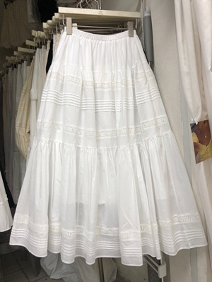 法式重工镂空蕾丝减龄白色半身裙