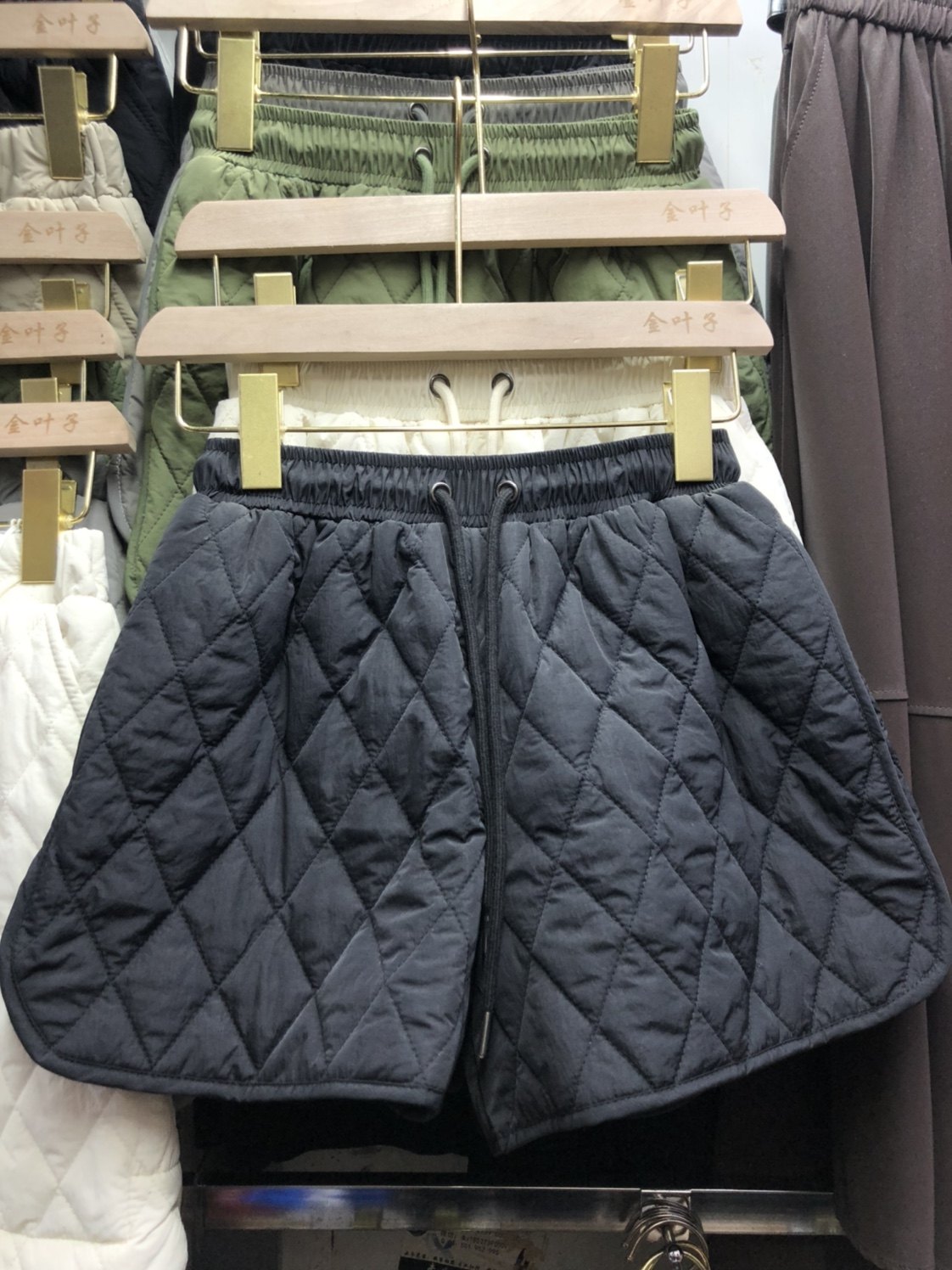 口袋抽绳菱格夹棉短裤女冬季阔腿裤韩版高腰外穿靴裤保暖休闲裤子,女装/女士精品,休闲裤,淘宝优惠券,粉丝福利购,淘宝优惠卷