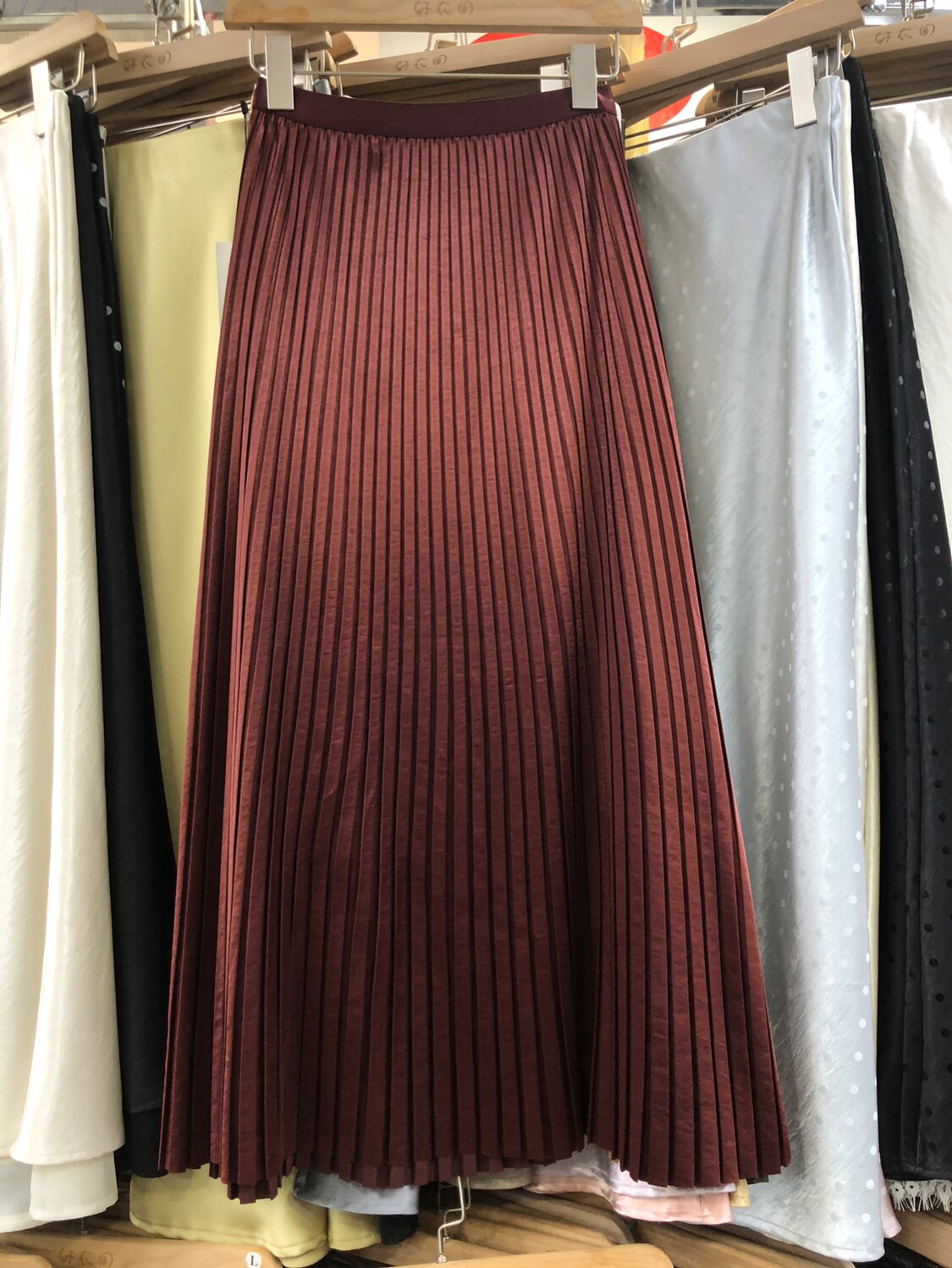 三宅重工风琴压褶醋酸缎面百褶半身裙女显瘦光泽气质通勤A字长裙