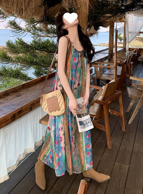 海边度假碎花吊带连衣裙女新款