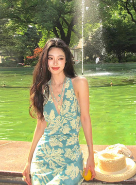 绝美海滩裙海边度假法式无袖挂脖收腰蓝色印花v领连衣裙露背长裙