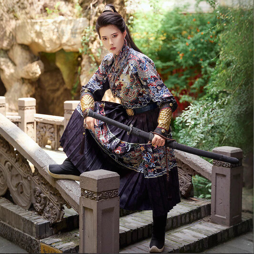 正版金蟒曳撒贴里男女款2025新款锦衣卫飞鱼服蟒袍明制汉服非古装