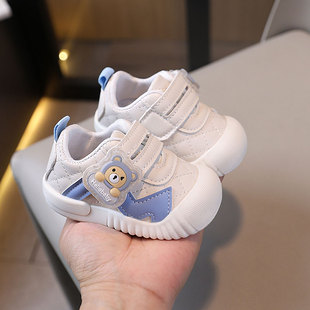 2025春秋男宝宝鞋子软底婴儿学步鞋防滑女小童运动鞋皮面卡通单鞋