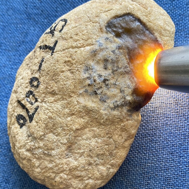 缅甸翡翠原石 达摩坎老坑料 冰黄 种老 牌子 挂件料GT070