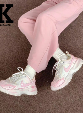 Nike耐克爱心涂鸦系带女低帮板鞋