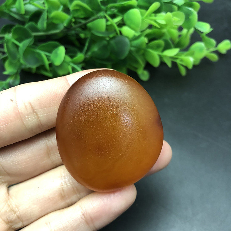 马达加斯加玛瑙原石水冲玛瑙文玩雕刻料马料石头籽料收藏滑皮1703