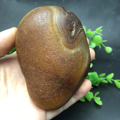 花纹冰彩玛瑙籽料象形原石手把件