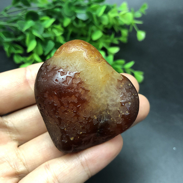 马达加斯加花纹籽料天然冰彩玛瑙象形马料原石石头手把件收藏1988