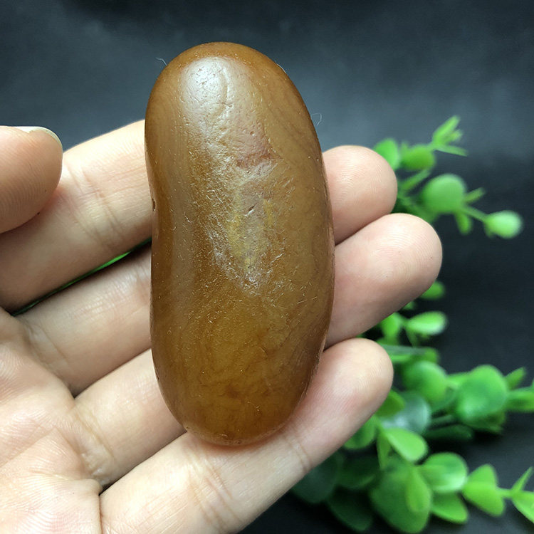 马达加斯加花纹籽料天然冰彩玛瑙象形马料原石石头手把件收藏奇石