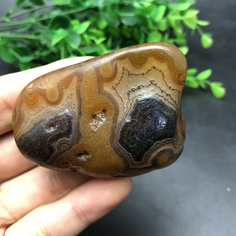 马达加斯加花纹籽料天然冰彩玛瑙马料原石石头手把件收藏奇石1958