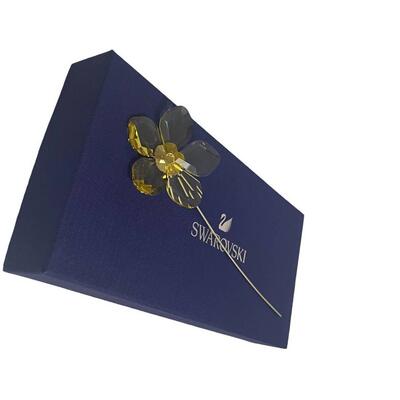 SWAROVSKI施华洛世奇花园故事Cosmos花Hellebore摆件decor