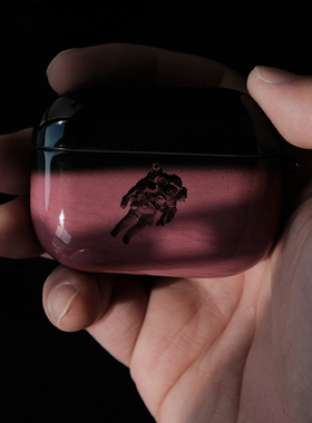 Roz3宇航员耳机套AirPods2/3/pro2代适用于苹果耳机保护壳tpu软壳防摔复古黑粉渐变