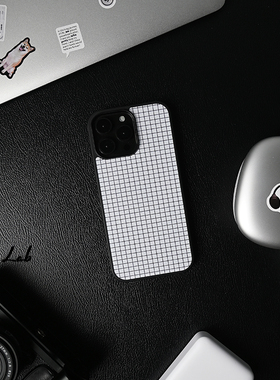 小白格简约纹理适用于苹果17promax黑边16Pro软边硬背15磁吸手机壳14Pro全包亮面防摔支持magsafe