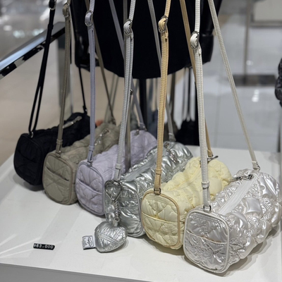 韩国正品Carlyn KIRA迷你褶皱云朵包可调节单肩包包斜挎包 韩免