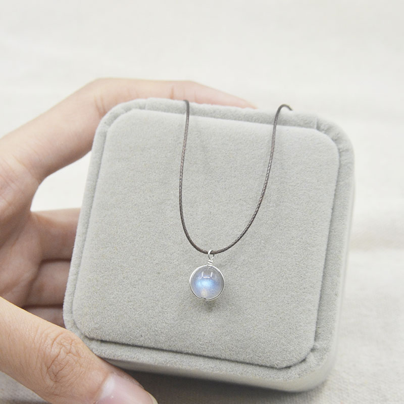 低调灰月光小吊坠项链