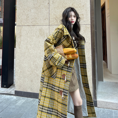 格子牛角扣呢子大衣连帽毛呢外套