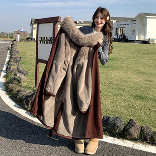 红色大毛领派克服女加绒加厚冬季外套2025新款韩系显瘦风衣式棉服