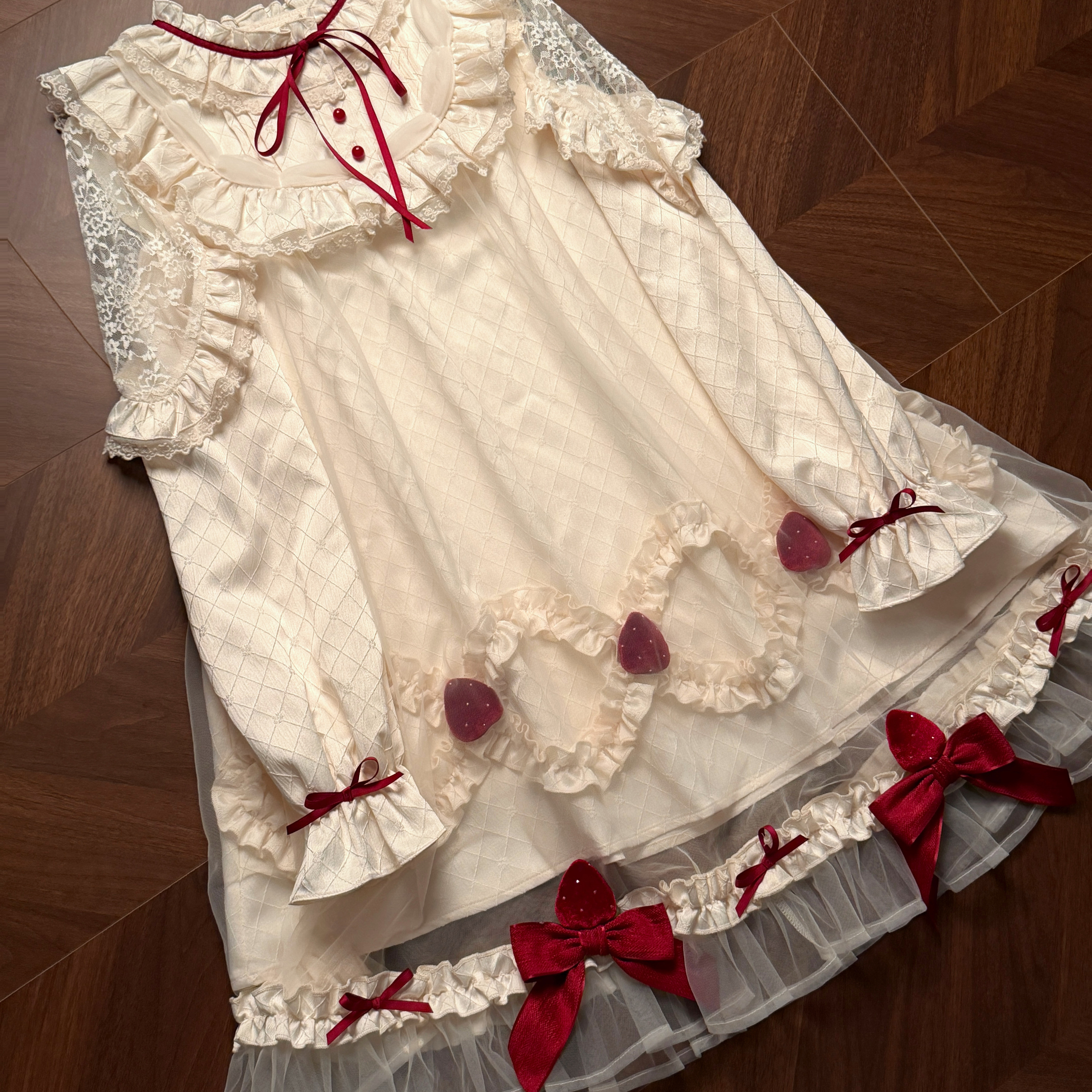 啦啦酱 草莓蛋糕 奶油蛋糕轻lo娃娃裙古早味doll感op长袖连衣裙