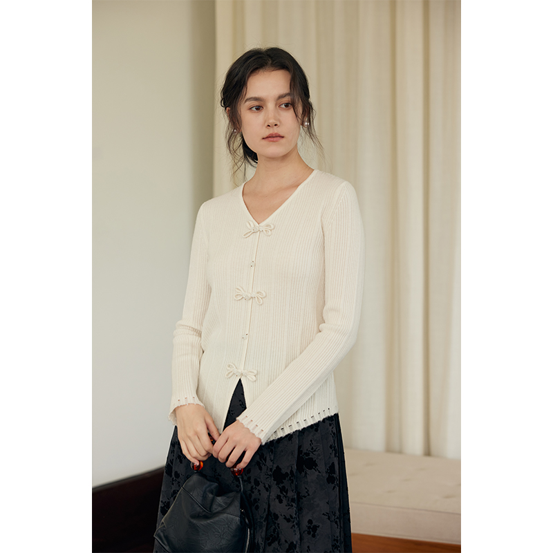 气质百搭国风冬季毛衣外套盘扣