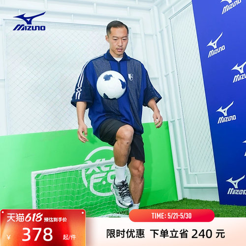 EVA中底轻量缓震，柔软回弹，舒适畅跑