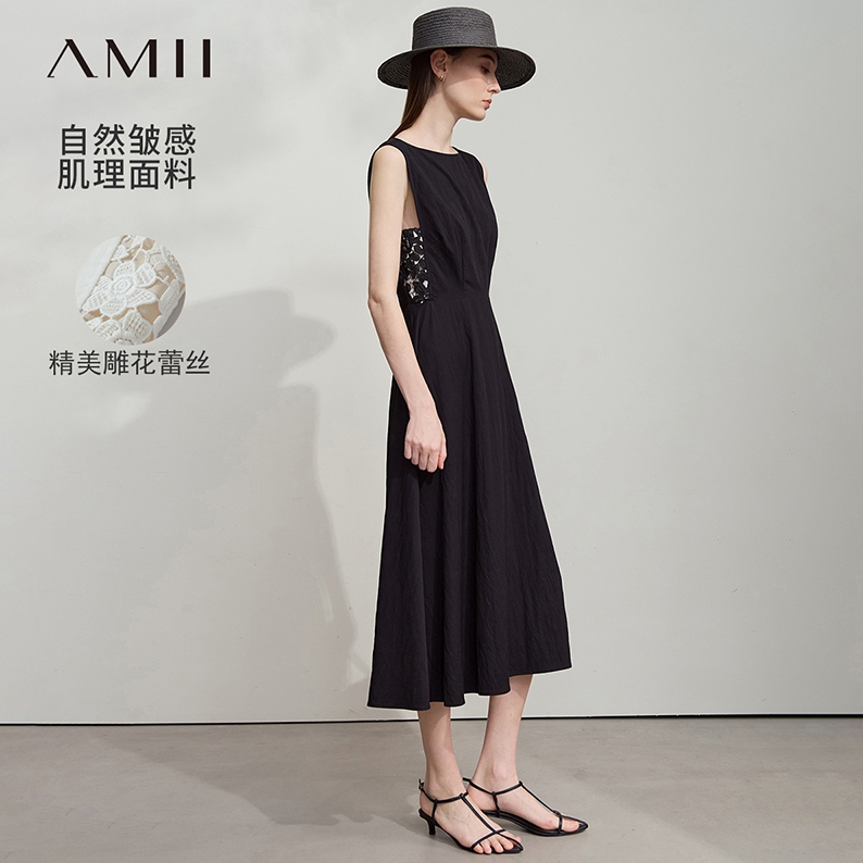 Amii2025夏新款优雅通勤风一字领拼蕾丝收腰连衣裙女无袖小黑裙