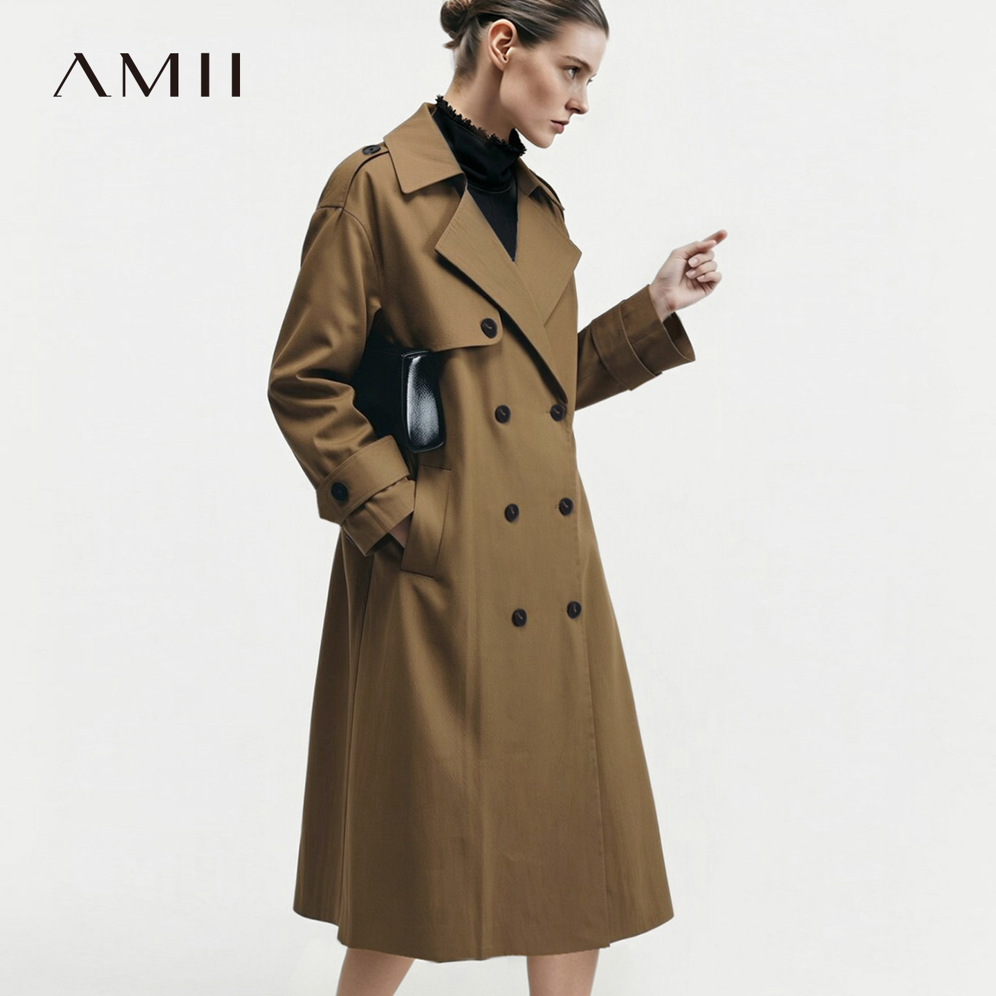 Amii2026秋新款通勤风翻领双排扣袖袢风衣女宽松后开叉棉质上衣