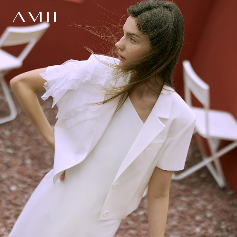 Amii2026夏新款极简短款垫肩短袖拼蕾丝花边短款翻驳领西装女