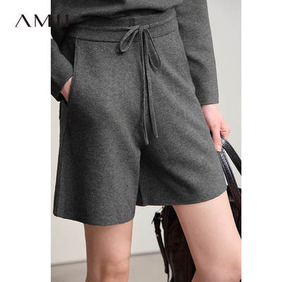 Amii2025秋新款极简纯色休闲运动风宽松弹力毛织橡筋腰短裤女