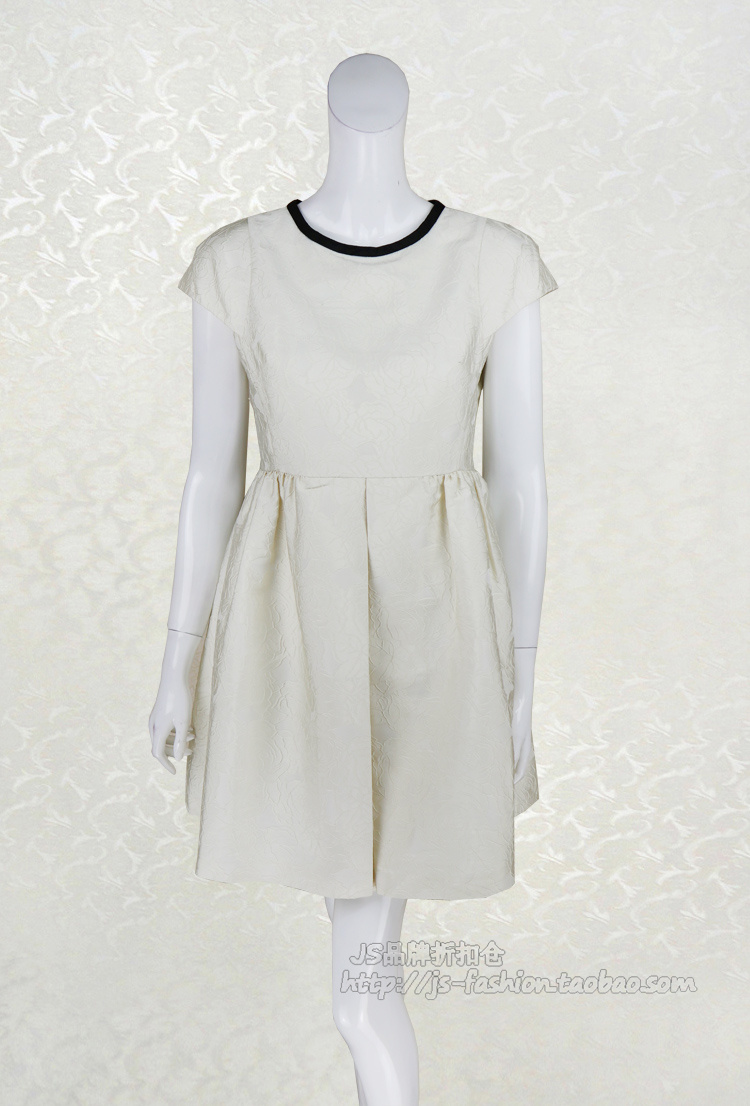 新!季H风 镶边圆领短袖提花收腰百搭A字摆女春夏连衣裙0792LC144