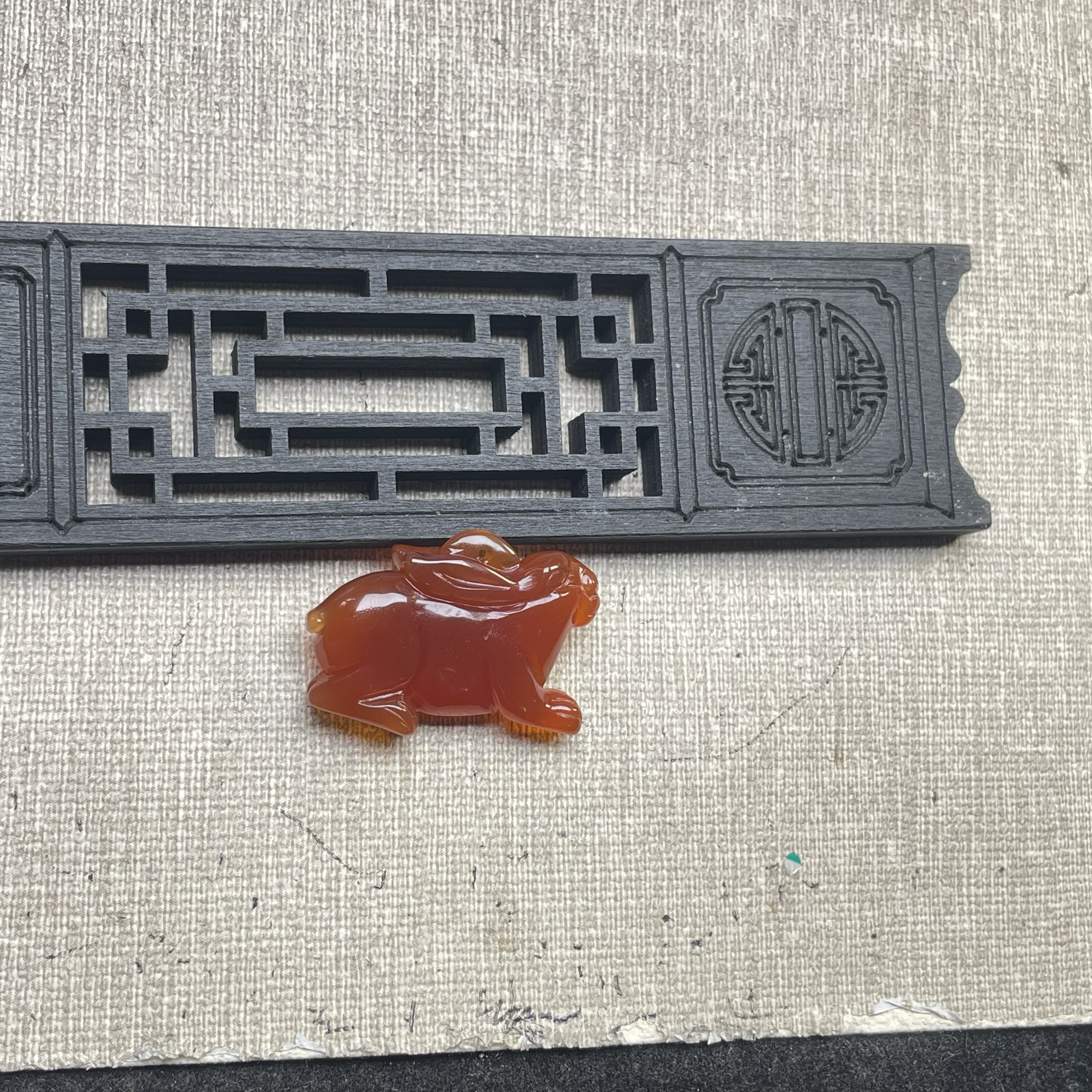 隆慈缘正品玛瑙枣红兔生肖兔吊坠挂件手把件
