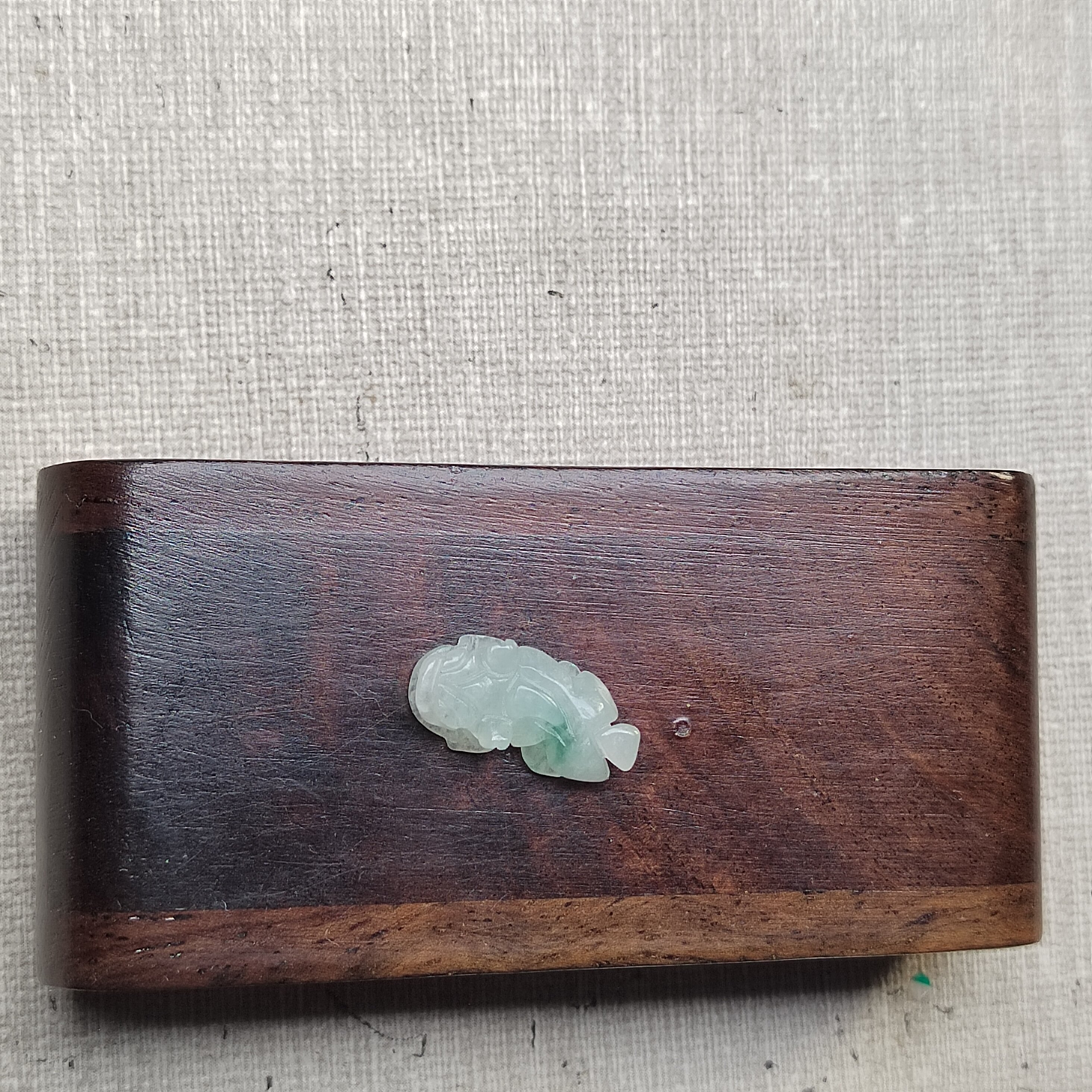 隆慈缘原矿翡翠源头直发A货翡翠冰糯种淡绿飘花貔貅吊坠挂件
