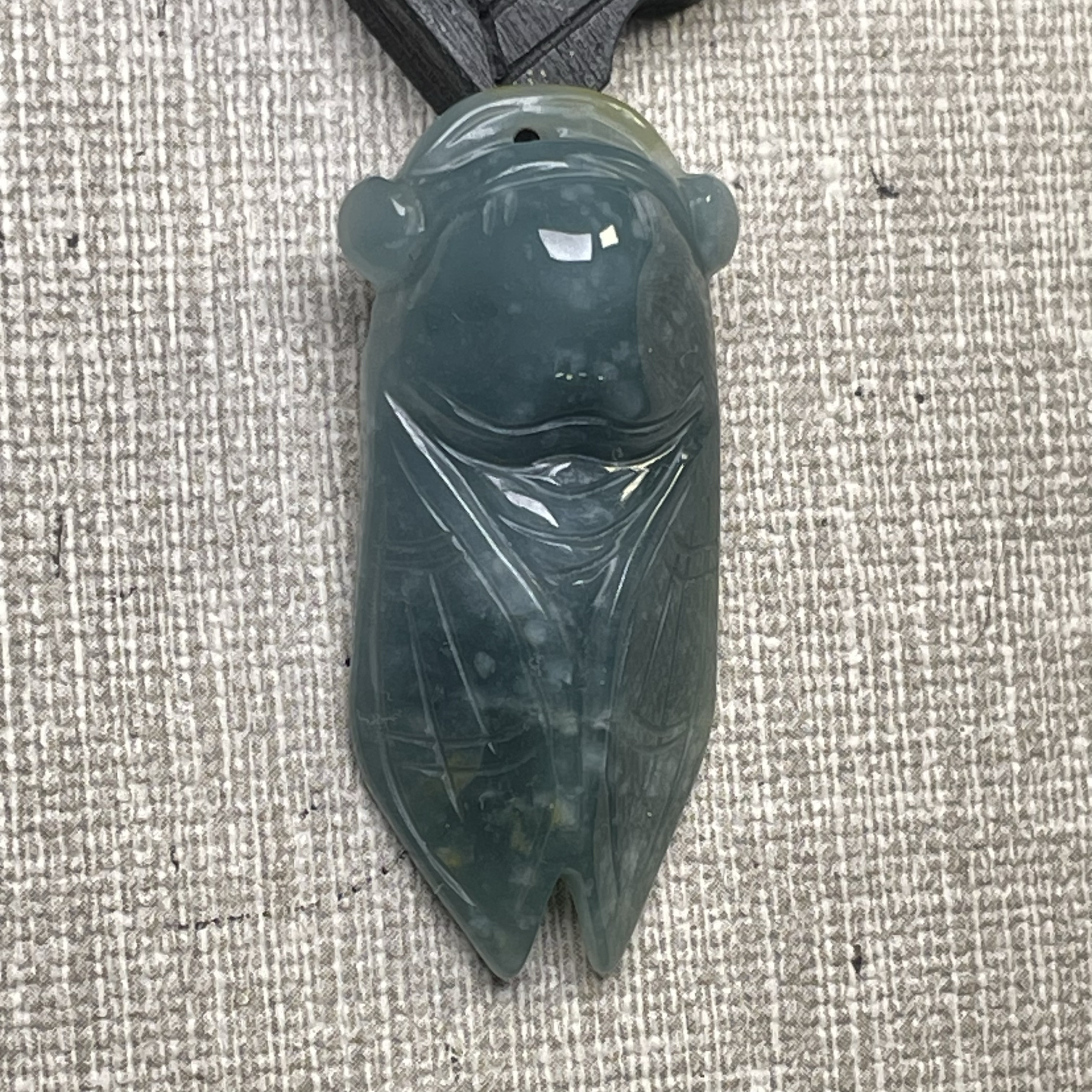 隆慈缘原矿翡翠源头直发A货翡翠糯种蓝水一鸣惊人翡翠知了蝉吊坠