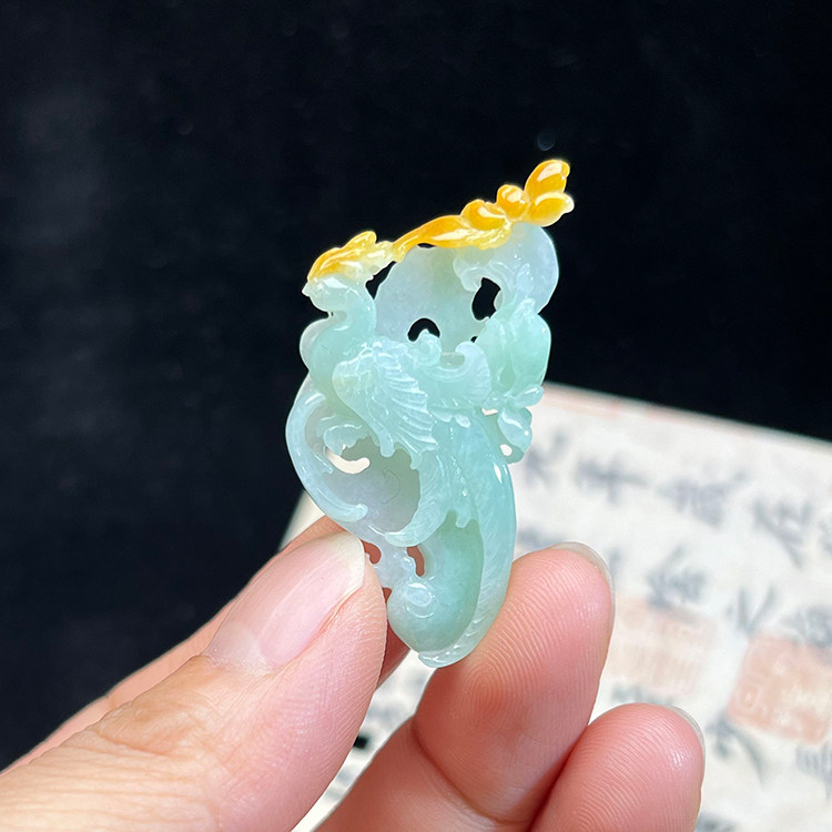 隆慈缘缅甸冰糯黄翡凤凰吊坠