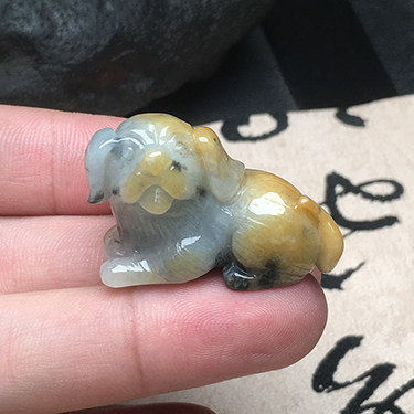 乌鸡种生肖狗隆慈缘A货翡翠