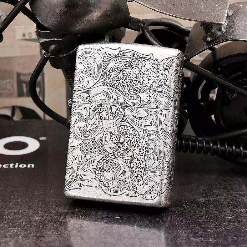 ZIPPO正版美国打火机古银款五面环绕精雕唐草金钱豹男士收藏
