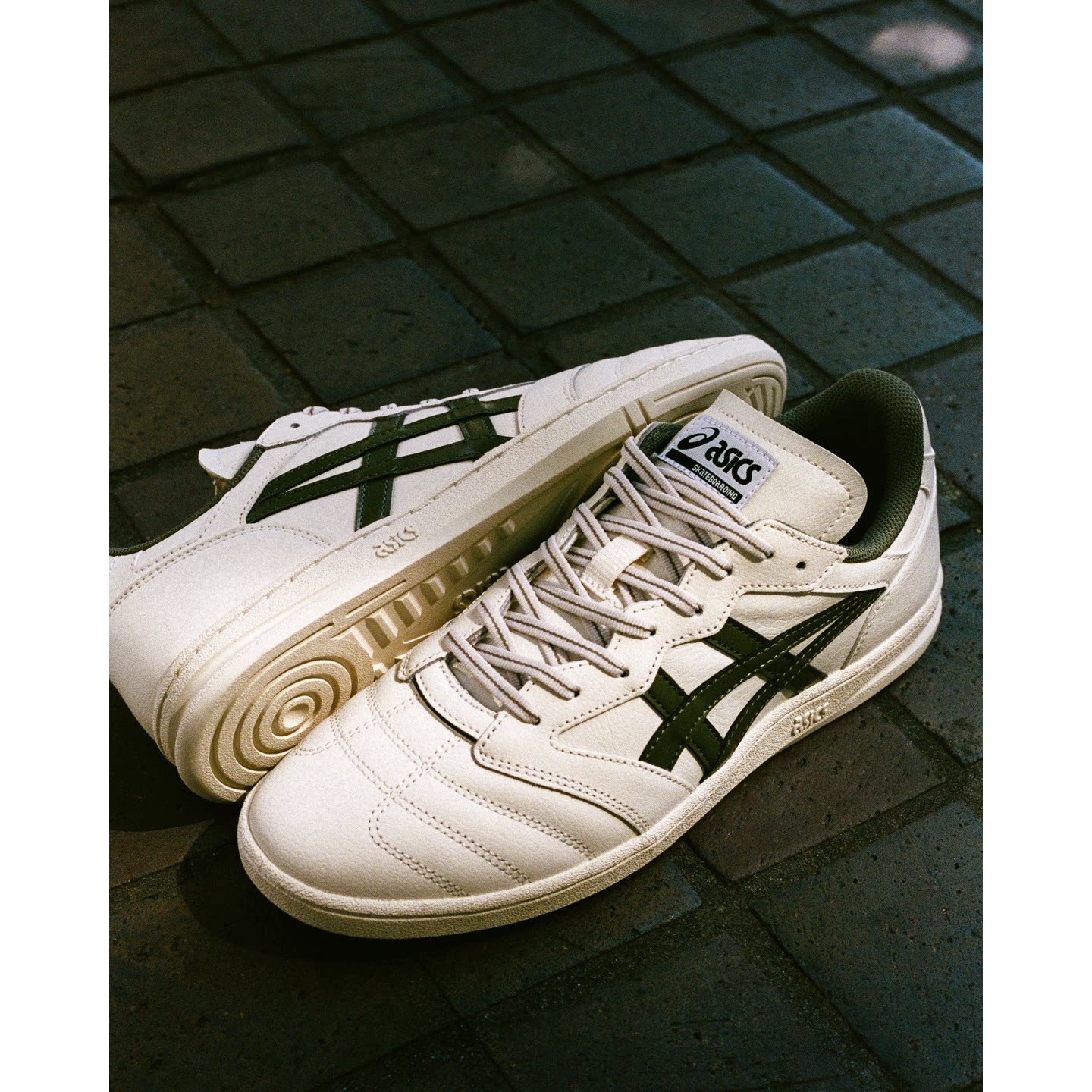Asics/亚瑟士男士板鞋低帮图片