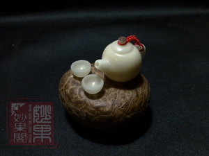 【妙果阁】【妙果阁】纯手工设计雕刻天然象牙果小茶壶把把壶吊坠
