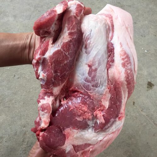 农家食用新鲜猪肉带皮前腿肉