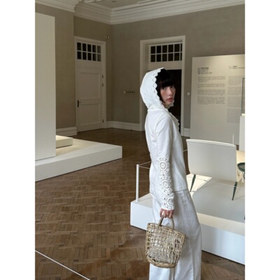 重工提花刺绣蕾丝拼接连帽打底衫