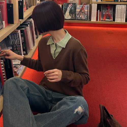 柔软羊毛翻领假两件针织衫上衣