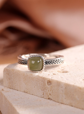 925纯银和田青玉国风款戒指