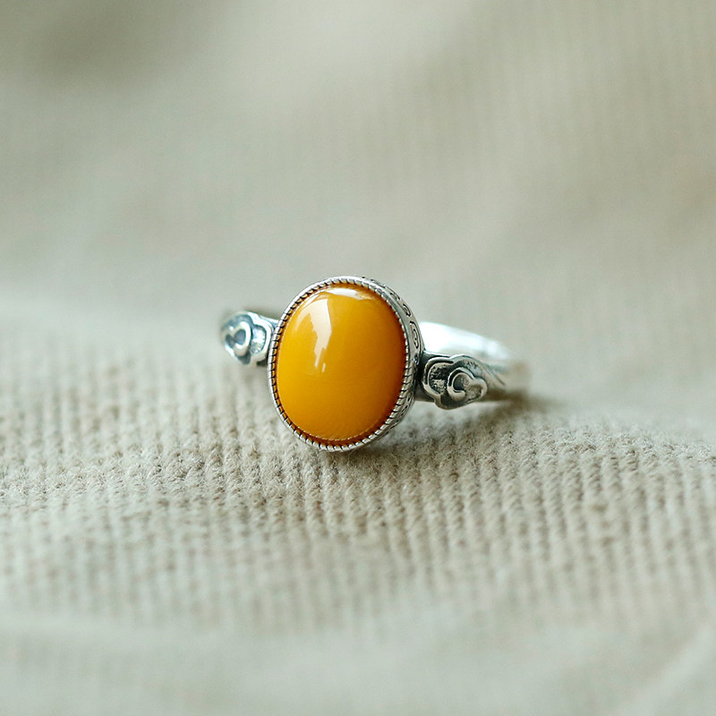 S925纯银镶嵌蜜蜡戒指