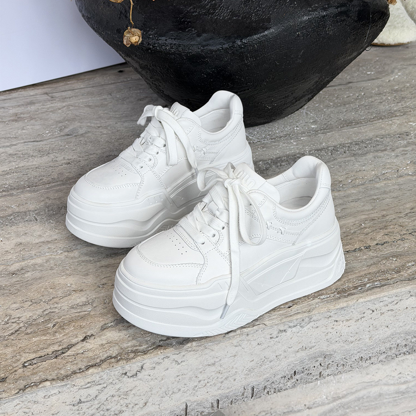 欧洲站女鞋2026春夏新款松糕跟厚底板鞋女真皮经典百搭休闲小白鞋,女鞋,松糕（摇摇）鞋,淘宝优惠券,粉丝福利购,淘宝优惠卷