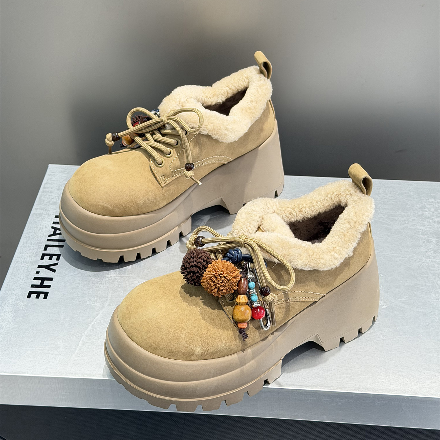 民族风串珠系带马丁靴女磨砂皮