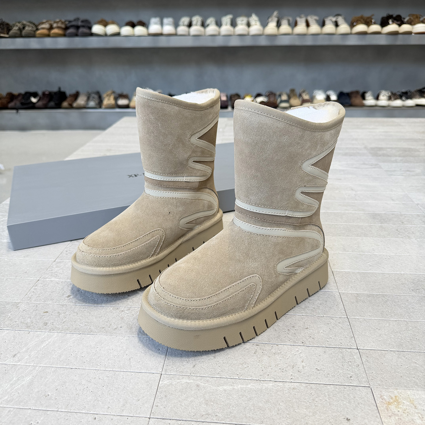 中筒雪地靴女防滑厚底2025年冬季