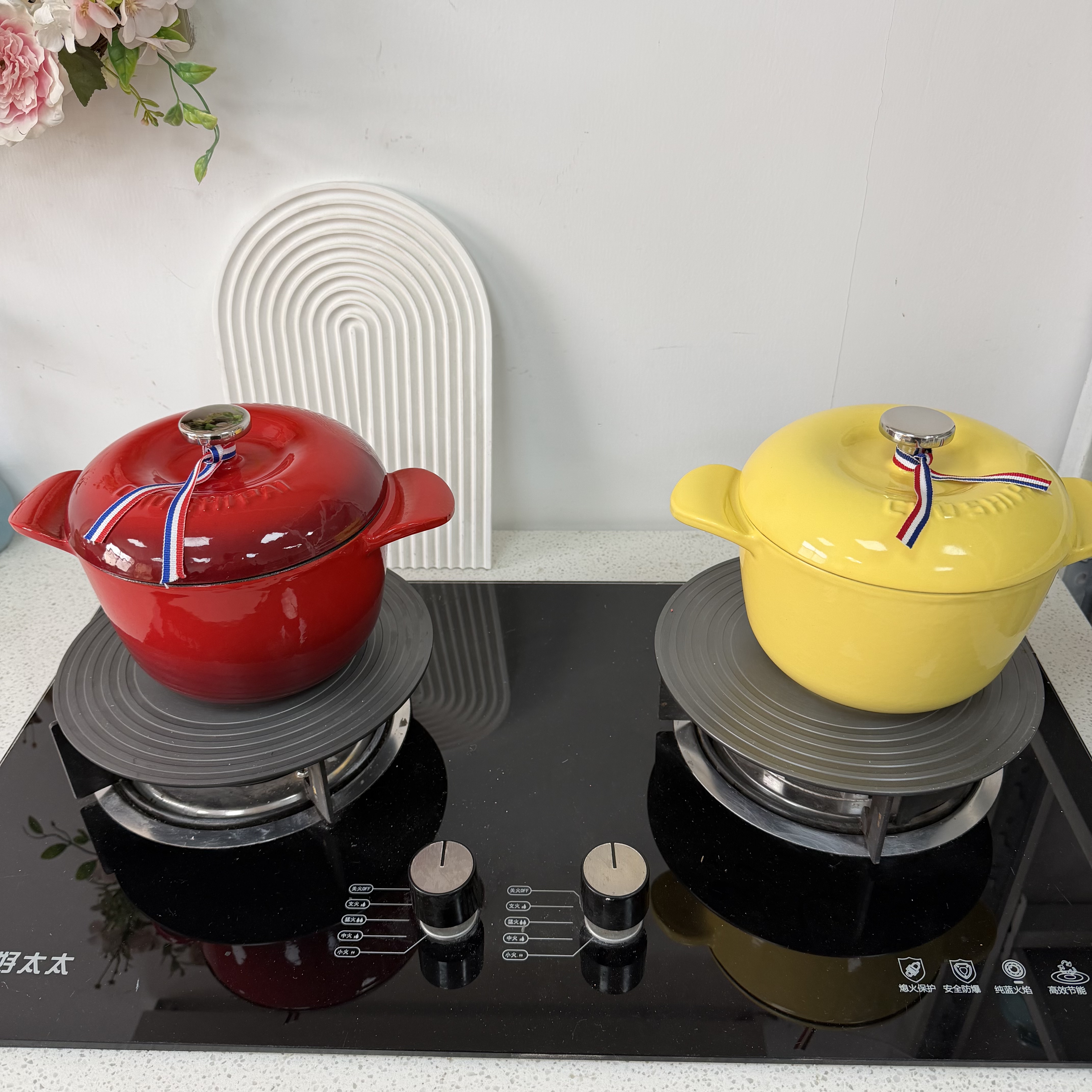 苹果珐琅铸铁锅高货黑底釉高颜值家用煲汤锅炖锅煮粥加深大容量
